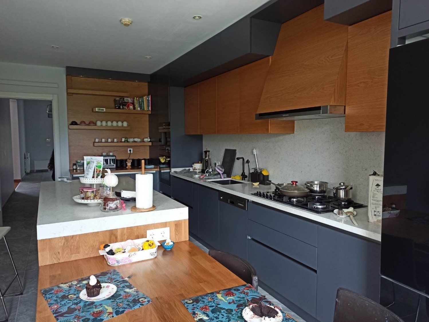 AURA KITCHEN